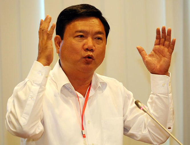 [-]Bộ[-]trưởng[-]Đinh[-]La[-]Thăng:[-]"Nếu[-]biển[-]báo[-]còn[-]thì[-]người[-]phải[-]đi”