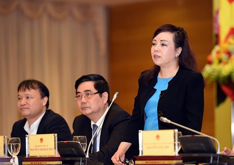 Bộ[-]trưởng[-]Y[-]tế[-]lắng[-]nghe[-]ý[-]dân[-]trên[-]Facebook
