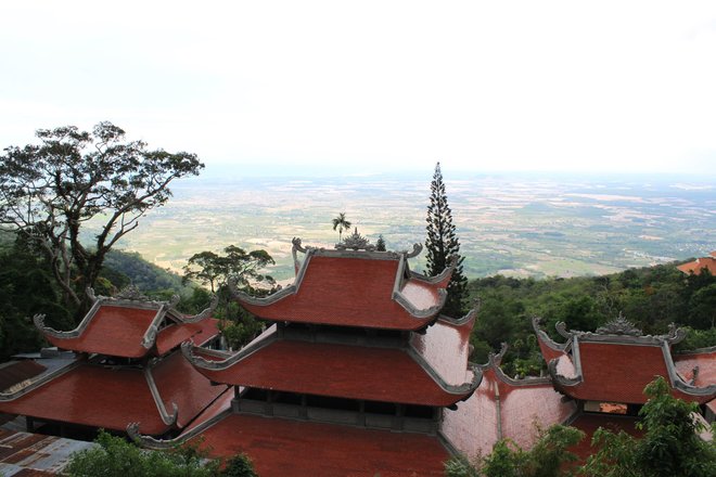 Khám[-]phá[-]nơi[-]lưu[-]giữ[-]kỷ[-]lục[-]bãi[-]đá[-]nhiều[-]màu[-]nhất[-]Việt[-]Nam