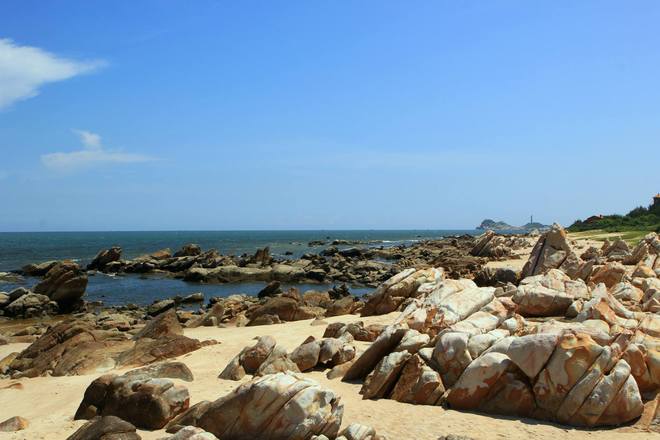Khám[-]phá[-]nơi[-]lưu[-]giữ[-]kỷ[-]lục[-]bãi[-]đá[-]nhiều[-]màu[-]nhất[-]Việt[-]Nam