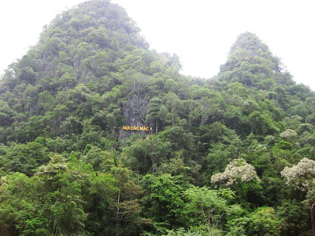 Cao[-]Bằng:[-]Ghé[-]Hang[-]Pác[-]Bó[-]thăm[-]nơi[-]Bác[-]Hồ[-]từng[-]sống