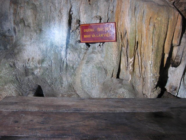 Cao[-]Bằng:[-]Ghé[-]Hang[-]Pác[-]Bó[-]thăm[-]nơi[-]Bác[-]Hồ[-]từng[-]sống