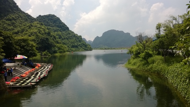 Khám[-]phá[-]vẻ[-]đẹp[-]non[-]nước[-]của[-]Tràng[-]An
