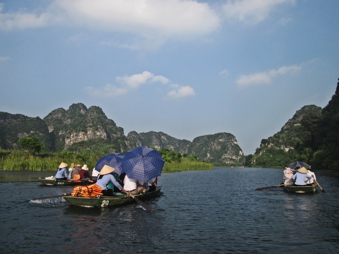 Khám[-]phá[-]vẻ[-]đẹp[-]non[-]nước[-]của[-]Tràng[-]An