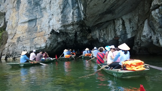 Khám[-]phá[-]vẻ[-]đẹp[-]non[-]nước[-]của[-]Tràng[-]An