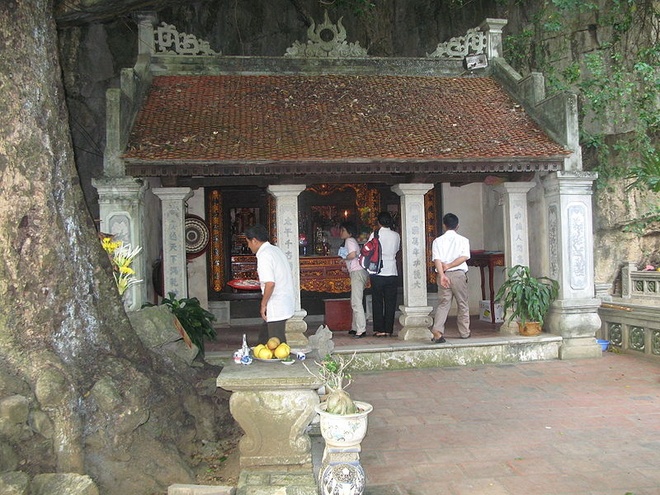 Khám[-]phá[-]vẻ[-]đẹp[-]non[-]nước[-]của[-]Tràng[-]An