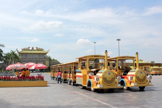 Bình[-]Dương:[-]Khu[-]du[-]lịch[-]Đại[-]Nam[-]vắng[-]hoe[-]ngày[-]thu[-]phí[-]trở[-]lại
