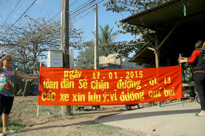 Bình[-]Phước:[-]Dân[-]dựng[-]bảng[-]phản[-]đối[-]việc[-]thi[-]công[-]quốc[-]lộ[-]13[-]bầy[-]hầy