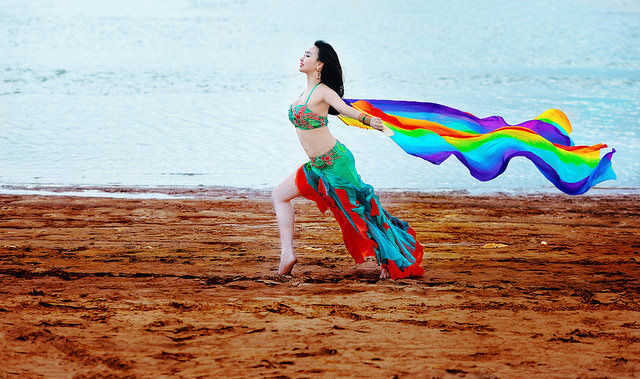 [-]Vũ[-]khúc[-]bellydance[-]của[-]Hoa[-]khôi[-]tài[-]năng[-]trường[-]Điện[-]ảnh
