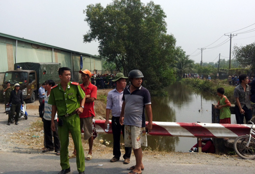 TP[-]HCM:[-]Trực[-]thăng[-]quân[-]sự[-]rơi[-],[-]4[-]chiến[-]sĩ[-]hy[-]sinh