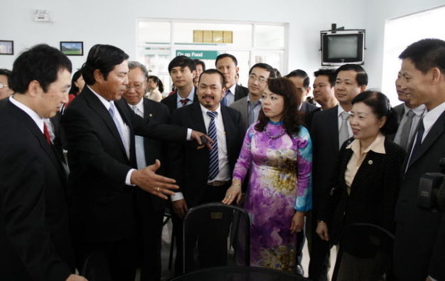 Ông[-]Nguyễn[-]Bá[-]Thanh[-]sẽ[-]về[-]điều[-]trị[-]tại[-]Đà[-]Nẵng