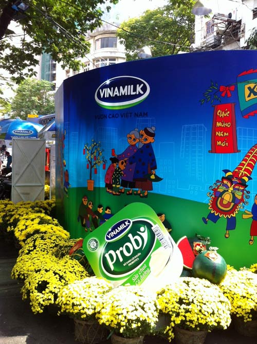 Vinamilk[-]thiết[-]kế[-]sân[-]chơi[-]cho[-]trẻ[-]em[-]dịp[-]Tết[-]Nguyên[-]Đán,[-]
