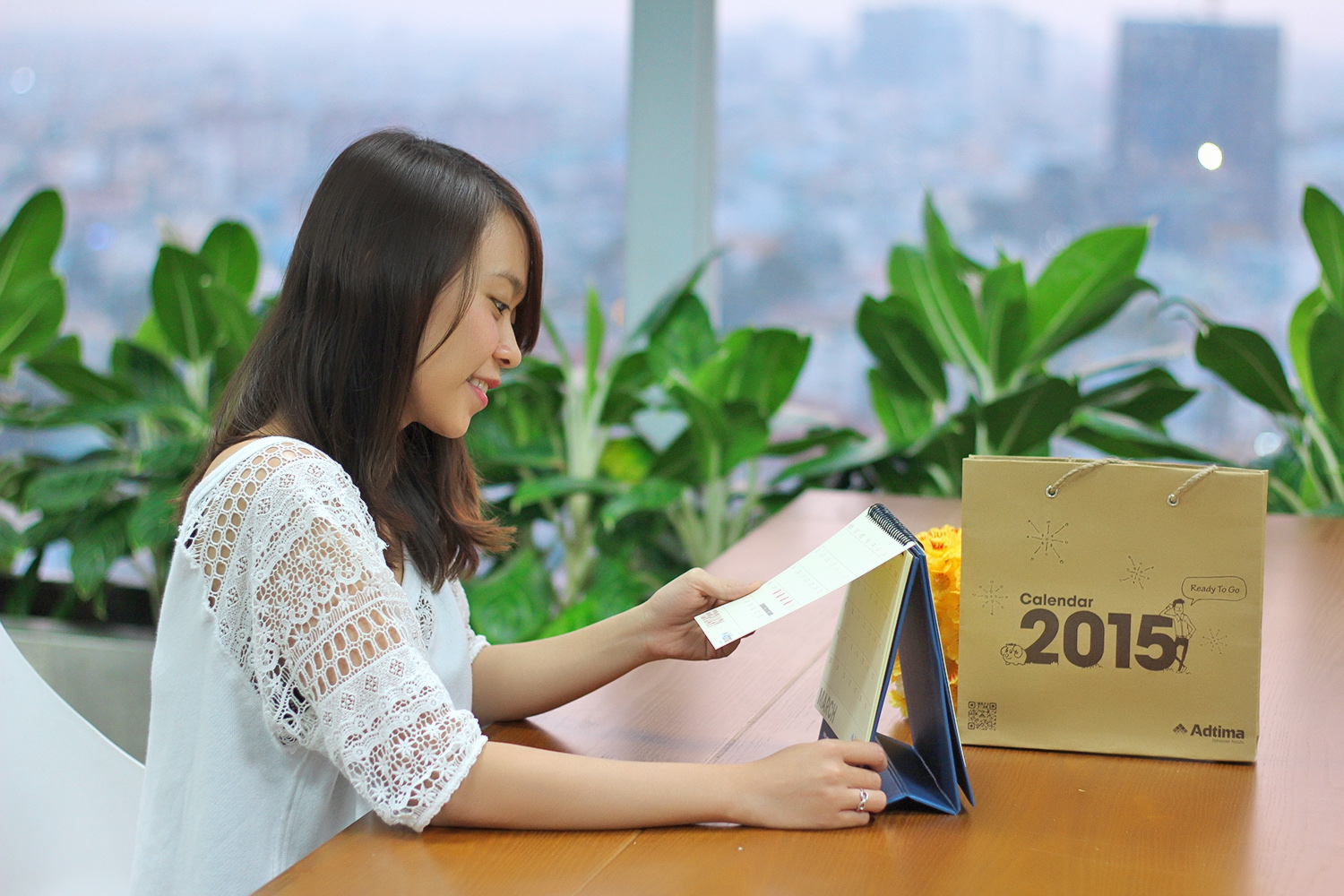 [-]Bộ[-]lịch[-]2015[-]thú[-]vị[-]dành[-]cho[-]dân[-]văn[-]phòng[-]