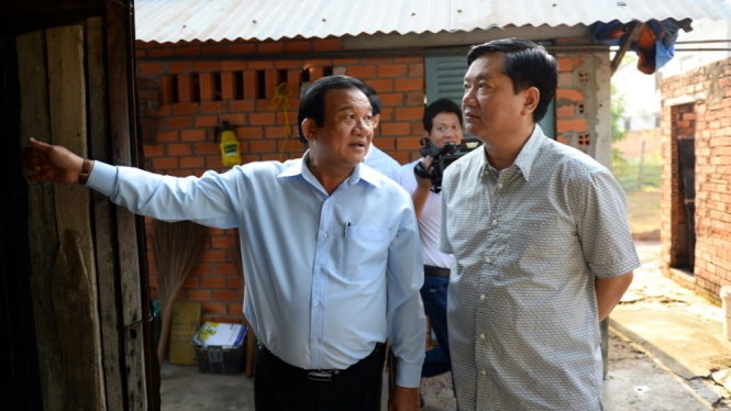 [-]Bí[-]thư[-]Đinh[-]La[-]Thăng:[-]"Không[-]có[-]số[-]TGĐ[-]Vinamilk[-]sao[-]bán[-]sữa?"