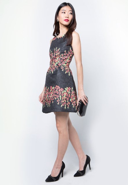 Đầm[-]thời[-]trang[-]cho[-]ngày[-]đầu[-]năm[-]thêm[-]rạng[-]rỡ