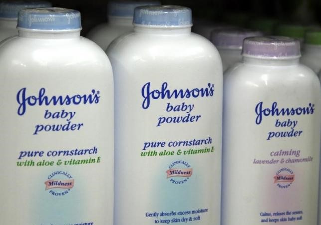 J&J[-]bồi[-]thường[-]72[-]triệu[-]USD[-]vì[-]phấn[-]rôm[-]gây[-]ung[-]thư
