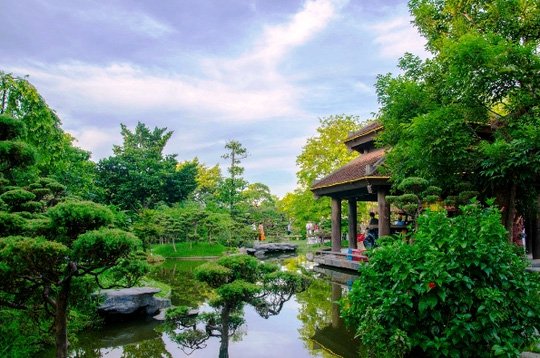 Một[-]"biệt[-]phủ"[-]tràn[-]ngập[-]màu[-]xanh[-]giữa[-]lòng[-]Hà[-]Nội