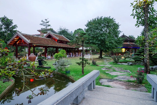 Một[-]"biệt[-]phủ"[-]tràn[-]ngập[-]màu[-]xanh[-]giữa[-]lòng[-]Hà[-]Nội