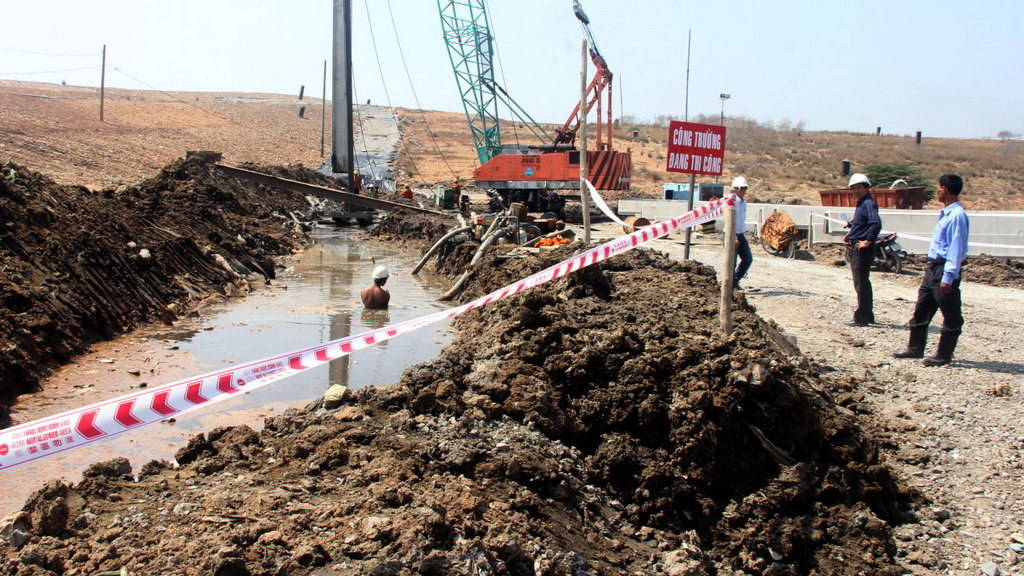 [-]Sai[-]phạm[-]trong[-]vận[-]chuyển,[-]xử[-]lý[-]rác,[-]TP.HCM[-]thiệt[-]hại[-]hơn[-]1.000[-]tỉ