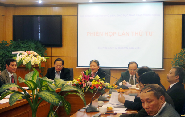 [-]Tổ[-]chức[-]thực[-]thi[-]pháp[-]luật[-]có[-]vai[-]trò[-]đặc[-]biệt[-]quan[-]trọng[-]để[-]Luật[-]Đất[-]đai[-]đi[-]vào[-]cuộc[-]sống[-]