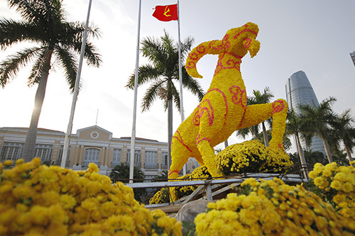 Khai[-]mạc[-]đường[-]hoa[-]xuân[-]5[-]tỷ[-]đồng[-]ở[-]Đà[-]Nẵng