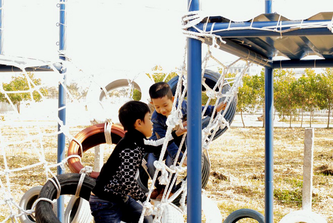 Ấn[-]tượng[-]quán[-]cà[-]phê[-]từ[-]container[-]tái[-]chế