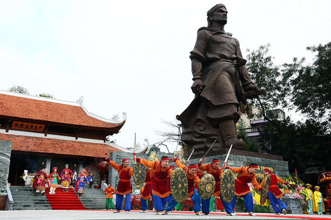 [-]Hà[-]Nội:[-]Hàng[-]nghìn[-]người[-]xem[-]hội[-]gò[-]Đống[-]Đa