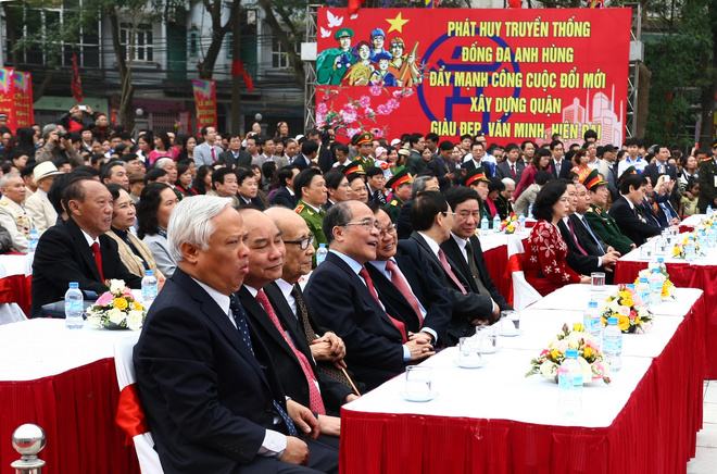 [-]Hà[-]Nội:[-]Hàng[-]nghìn[-]người[-]xem[-]hội[-]gò[-]Đống[-]Đa