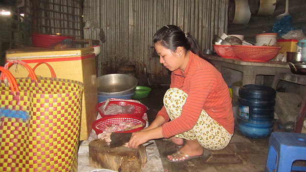 [-]Trưng[-]cầu[-]giám[-]định[-]chai[-]nước[-]Number[-]One[-]có[-]ruồi