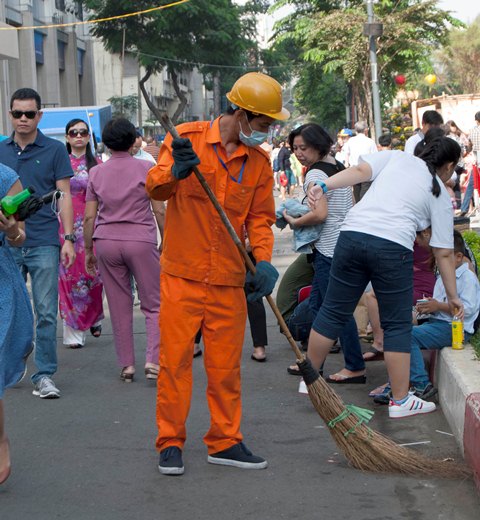 [-]Câu[-]chuyện[-]rác[-]và[-]hoa[-]ngày[-]Tết