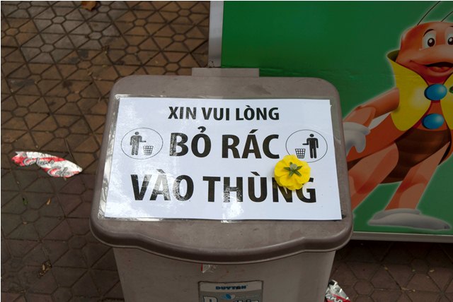 [-]Câu[-]chuyện[-]rác[-]và[-]hoa[-]ngày[-]Tết