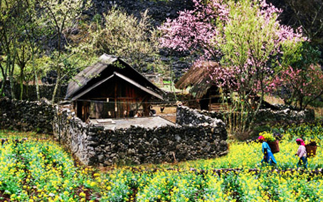 [-]Áp[-]thấp[-]phía[-]Tây[-]mở[-]rộng[-]dần,[-]Bắc[-]Bộ[-]tiếp[-]tục[-]nóng[-]ấm[-]