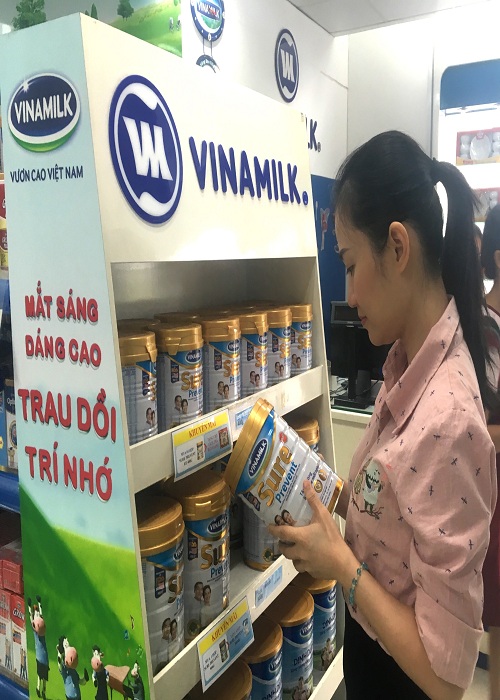 Vinamilk[-]được[-]bình[-]chọn[-]20[-]năm[-]liền[-]là[-]hàng[-]VN[-]chất[-]lượng[-]cao