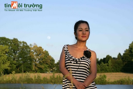 Thuý Nga duyên dáng với xe đạp 9