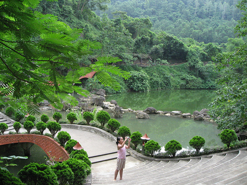 Vườn[-]Quốc[-]gia[-]Ba[-]Vì[-]liệu[-]có[-]thành[-]miếng[-]bánh[-]bèo[-]bở[-]để[-]xâu[-]xé?