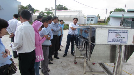 Máy[-]sấy[-]nông[-]sản[-]bằng[-]năng[-]lượng[-]mặt[-]trời:[-]Biến[-]ước[-]mơ[-]thành[-]hiện[-]thực