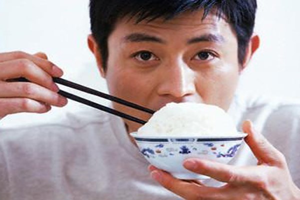 Những[-]sai[-]lầm[-]thường[-]gặp[-]trong[-]chế[-]độ[-]ăn[-]uống[-]chữa[-]táo[-]bón