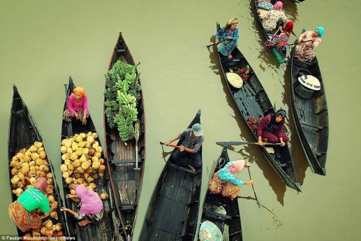 Hình ảnh chợ nổi Indonesia hút khách 3