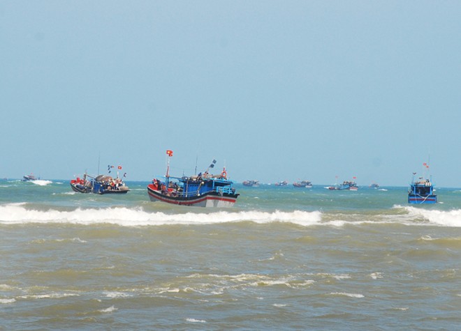 [-]Mỗi[-]con[-]cá[-]ngừ[-]bình[-]quân[-]khoảng[-]40[-]kg,[-]cá[-]biệt[-]có[-]khi[-]lên[-]đến[-]một[-]tạ,[-]nặng[-]gấp[-]đôi[-]một[-]người[-]lớn.[-]