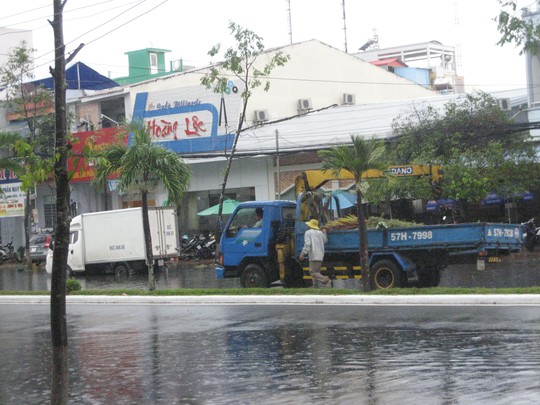 [-]Cần[-]Thơ:[-]Mưa[-]lớn[-]kèm[-]sấm[-]sét,[-]nhiều[-]tuyến[-]đường[-]ngập[-]sâu