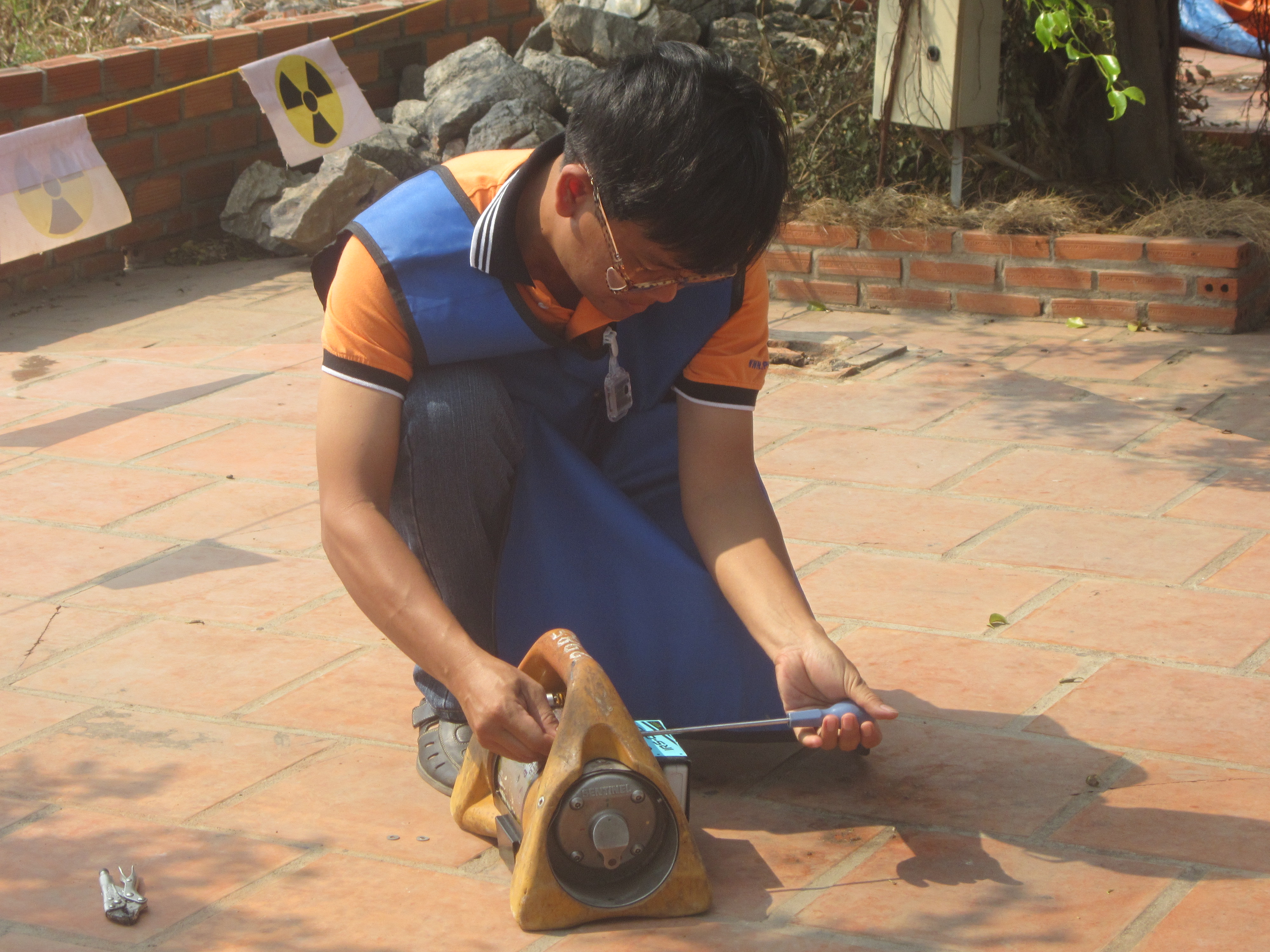 [-]Vũng[-]Tàu:[-]Lắp[-]đặt[-]hệ[-]thống[-]giám[-]sá[-]Vũng[-]Tàu:[-]Lắp[-]đặt[-]hệ[-]thống[-]giám[-]sát[-]một[-]nguồn[-]phóng[-]xạ[-]t[-]một[-]nguồn[-]phóng[-]xạ[-]