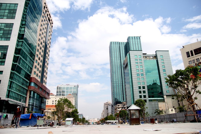 TP.HCM:[-]Công[-]trình[-]phố[-]đi[-]bộ[-]Nguyễn[-]Huệ[-]đang[-]vào[-]giai[-]đoạn[-]cuối