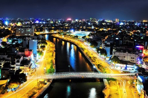"Lung linh dòng kênh xanh" - Ảnh dự thi của Nguyễn Hữu Long Trì