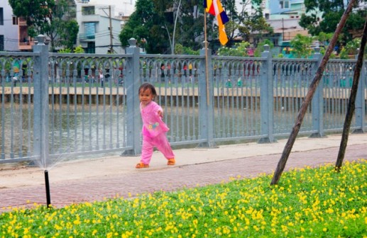 "Vui chơi ở kênh Nhiêu Lộc" - Ảnh dự thi của Lê Thị Thảo