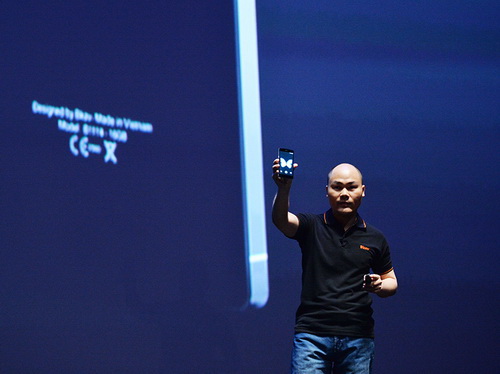 Bkav[-]ra[-]mắt[-]Bphone[-]–[-]siêu[-]phẩm[-]smartphone[-]hàng[-]đầu[-]thế[-]giới[-]