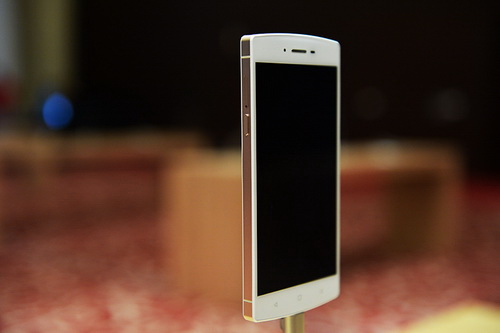Bkav[-]ra[-]mắt[-]Bphone[-]–[-]siêu[-]phẩm[-]smartphone[-]hàng[-]đầu[-]thế[-]giới[-]