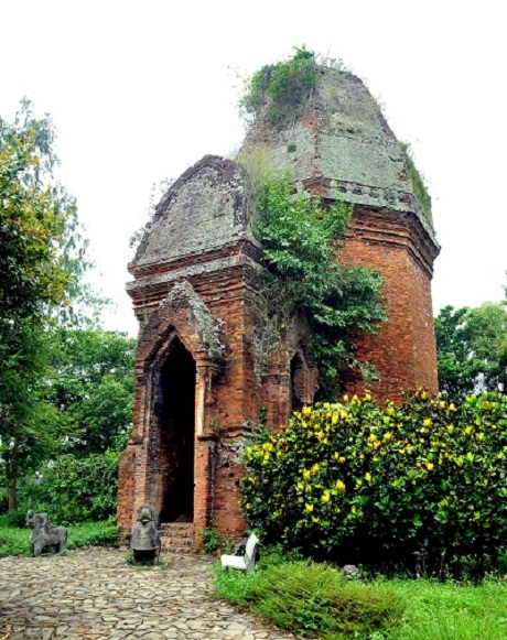 Nét[-]cổ[-]kính[-]hiện[-]lên[-]rõ[-]trên[-]từng[-]chi[-]tiết[-]trên[-]các[-]tòa[-]tháp[-]cổ[-]tại[-]thánh[-]địa[-]Mỹ[-]Sơn