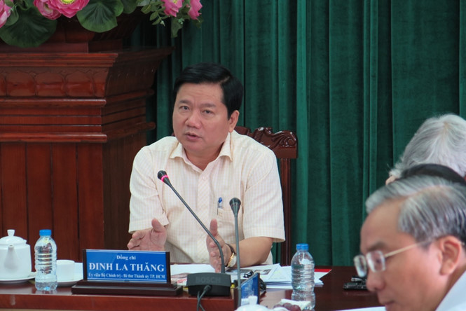 "Chợ[-]thần[-]chết[-]nhộn[-]nhịp[-]giữa[-]TP.HCM[-]nghe[-]rất[-]khủng[-]khiếp!"
