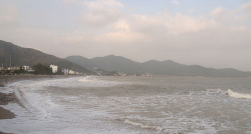 Nhiều[-]dòng[-]“tử[-]thần”[-]ở[-]bãi[-]biển1