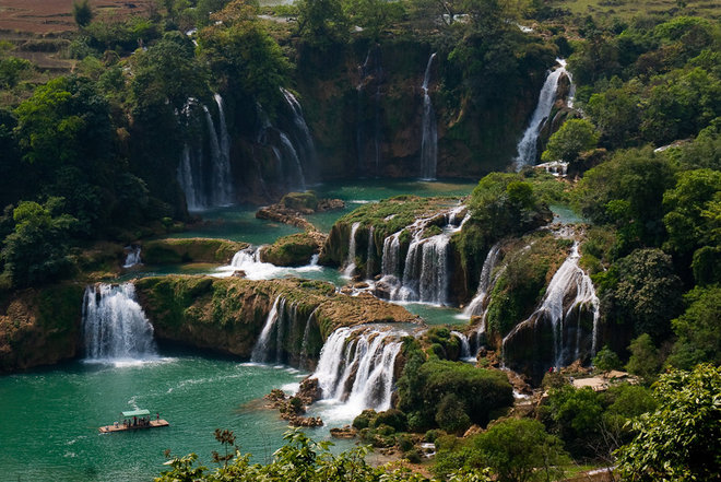 Bản[-]Giốc[-]vào[-]top[-]những[-]thác[-]nước[-]hùng[-]vĩ[-]nhất[-]thế[-]giới